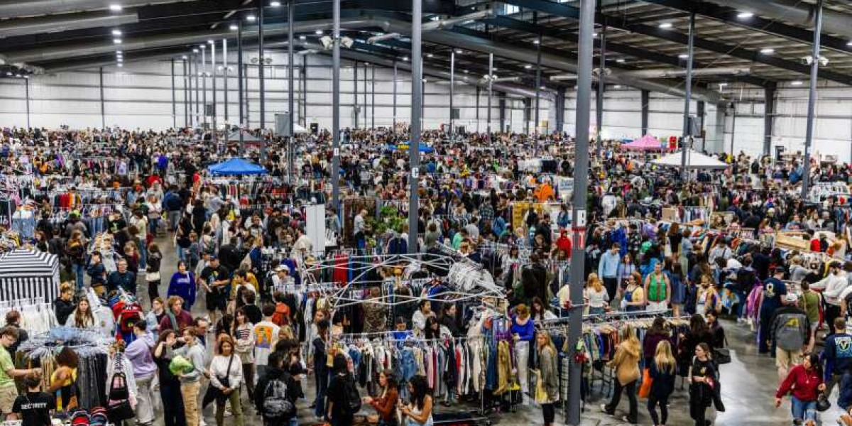 Why Is Chicago Vintage Market the Ultimate Destination for Treasure Hunters?