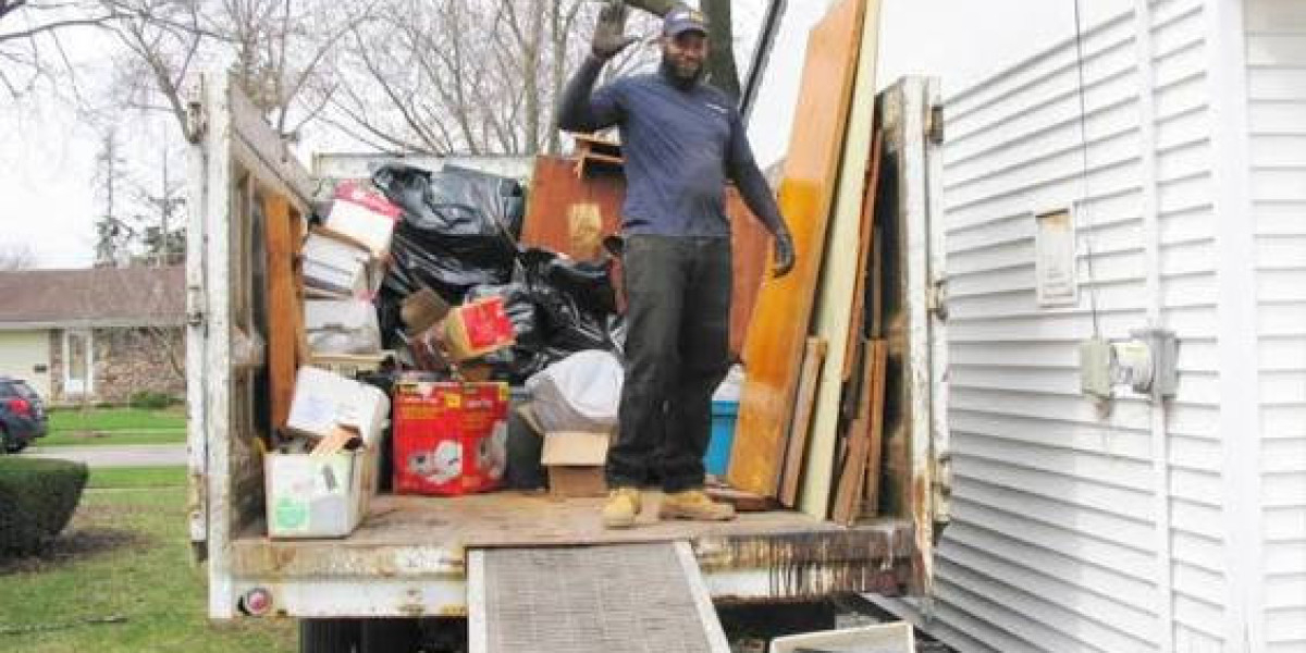 Planning a Property Cleanout Without Disrupting Everyday Activities